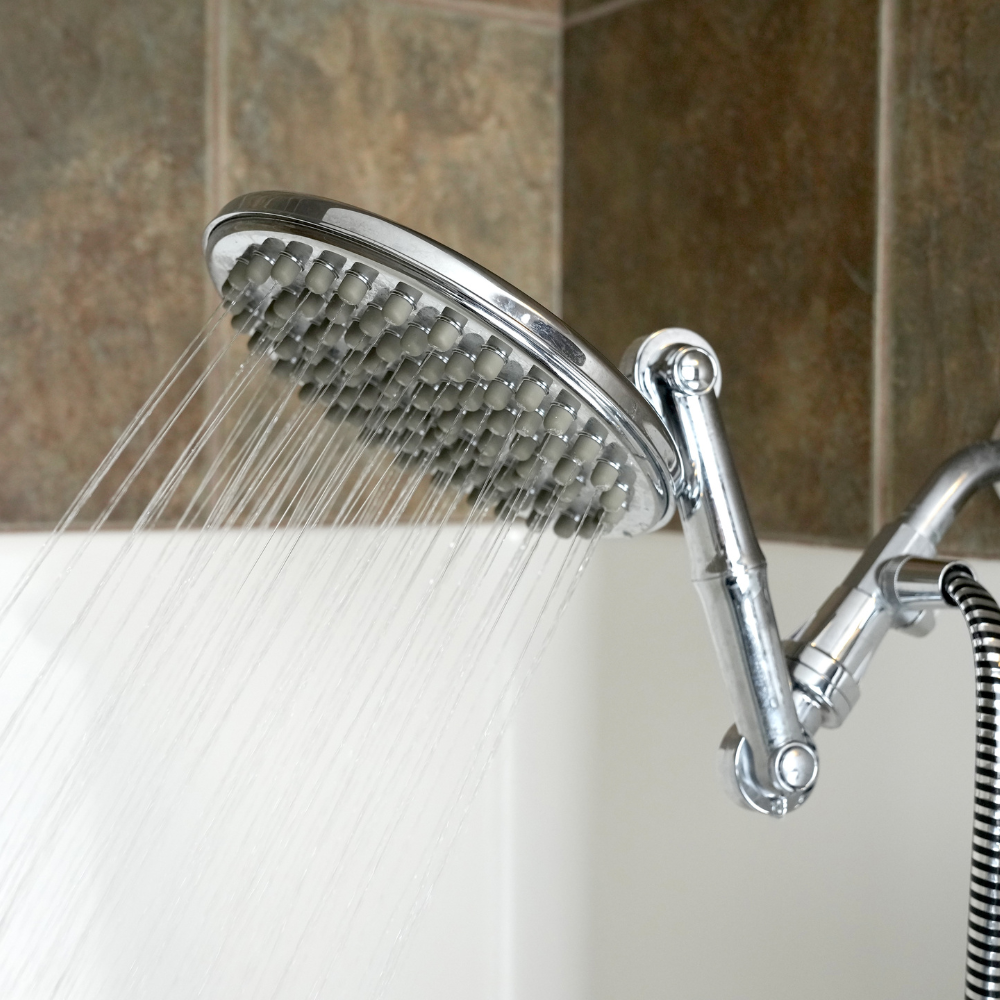 ShowerMe® Shower Head Chrome Rain Shower with water running